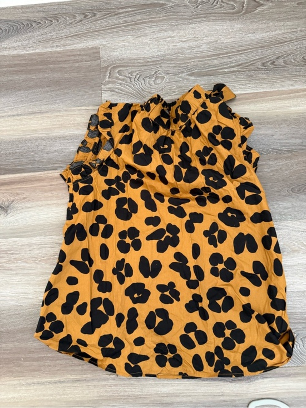 who what wear animal print top size medium